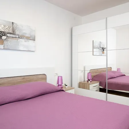 Lara Apartmán *