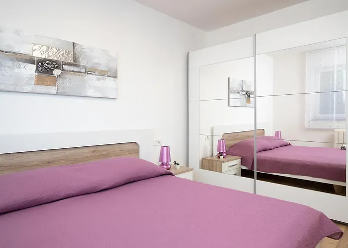 Lara Appartement *
