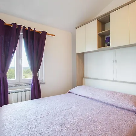 Apartament Lara *