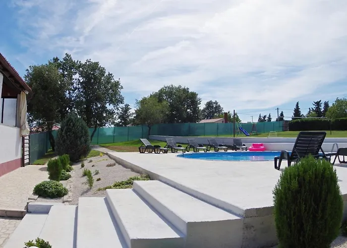 Apartment Lara Šajini