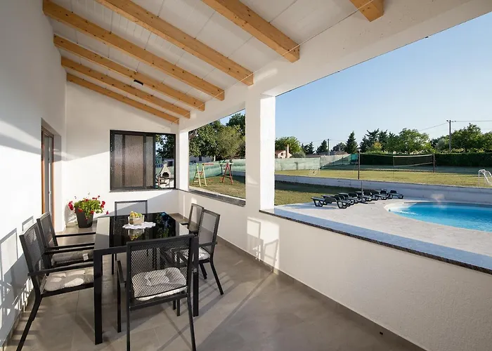 Διαμέρισμα Lara *