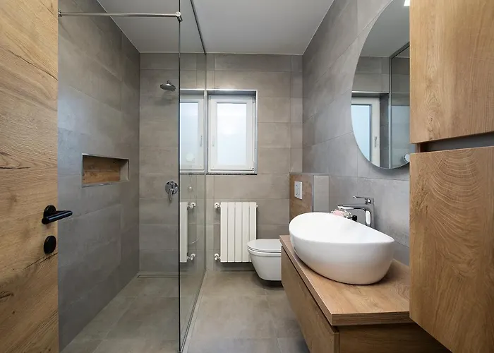 아파트 Lara Šajini